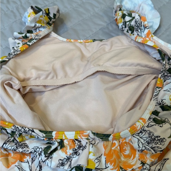 Cabana Del Sol woman’s medium one piece swimsuit - Picture 5 of 8